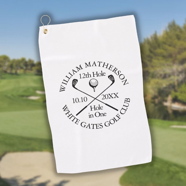 Personalisiertes modernes klassisches Loch in eine Golfhandtuch (Personalized Modern Classic Hole in One Golf Towel)