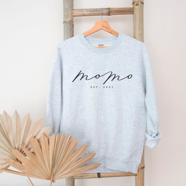 Personalisiertes Momo Grandma Sweatshirt (Von Creator hochgeladen)