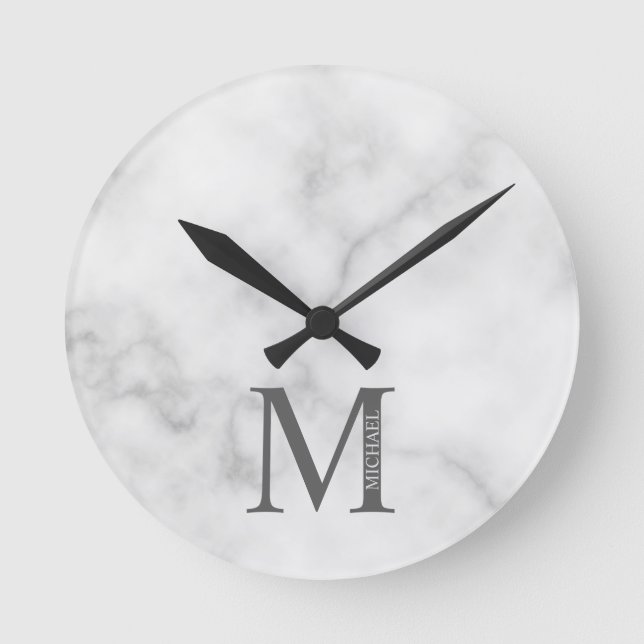 Personalisiertes Monogramm aus weißem Marmor und N Runde Wanduhr (Vorderseite)