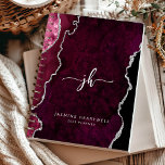 Personalisiertes Monogramm Burgundy Silver Agate 2 Planer<br><div class="desc">Dieser elegante 2025-Planer zeichnet sich durch ein bordeauxrotes Aquarelldesign aus,  das mit silberfarbenem Imitat-Glitzer bestickt ist. Personalisieren Sie es mit ihren Monogramm-Initialen in trendy silbergraue Schriftzeichen,  zusammen mit ihrem Namen und dem Jahr in sans serif Schriftart.</div>