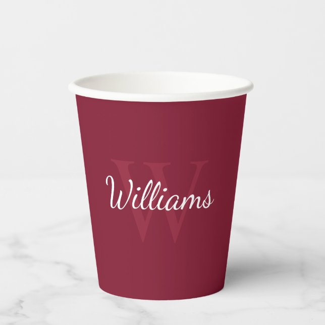 Personalisiertes Monogramm und Name Burgundy Red Pappbecher (Vorderseite)