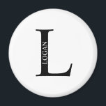 Personalisiertes Monogramm und Name-Magnet Magnet<br><div class="desc">Personalisiert Monogram und Name Gift bieten personalisierte Monogramm und Namen im klassischen Serif-Schriftart-Stil. Perfekt als väterliche Tagesgeschenke für Papa,  Geschenke für Trauzeuge und für alle besondere Anlass.</div>