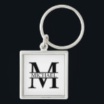 Personalisiertes Monogramm und Name Schlüsselanhänger<br><div class="desc">Personalisierte Monogramm- und Namensschilder mit personalisierten Monogrammen und Namen im klassischen Serif-Schriftart-Stil.

Perfekt als väterliche Geschenke für Papa,  Geschenke für Großvater,  Ehemann,  Bräutigam,  Trauzeuge,  Trauzeuge und mehr.</div>