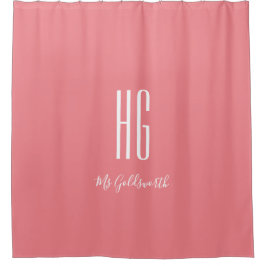 Personalisiertes Monogramm-Weiß auf korallenrotem Duschvorhang
