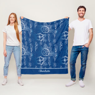 Personalisiertes, nahtloses Blumenmuster weiß - bl Fleecedecke