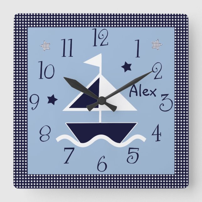 Personalisiertes Nautic Sailboat & Stars Niedliche Quadratische Wanduhr (Vorderseite)