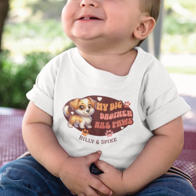 Personalisiertes niedliches Baby und Hund T-shirt (Von Creator hochgeladen)
