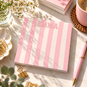 Personalisiertes Notizbuch mit rosa Streifen und i Notizblock