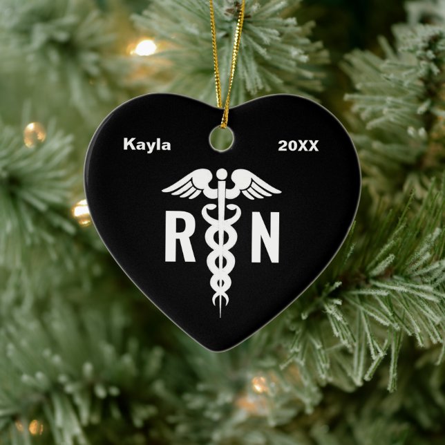 Personalisiertes Nurse RN Medical Heart individuel Keramik Ornament (Baum)