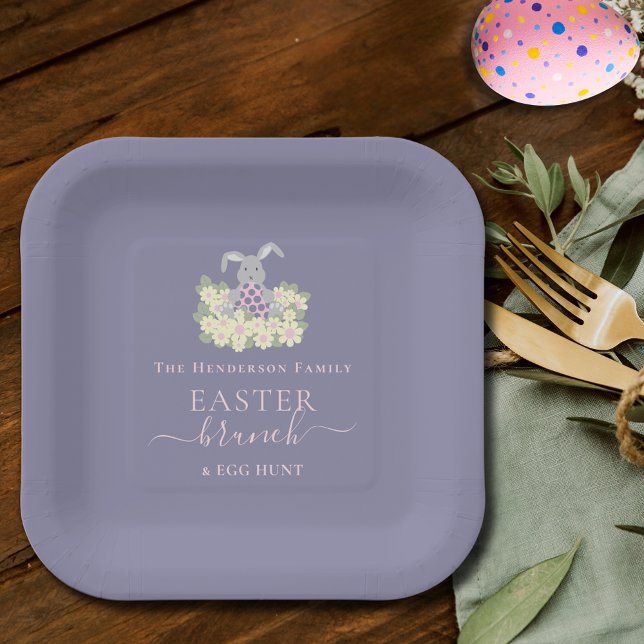 Personalisiertes Ostern-Frühstück und Ostereiersuc Pappteller (Easter brunch and egg hunt cute bunny floral spring party purple paper plates Elegant script)