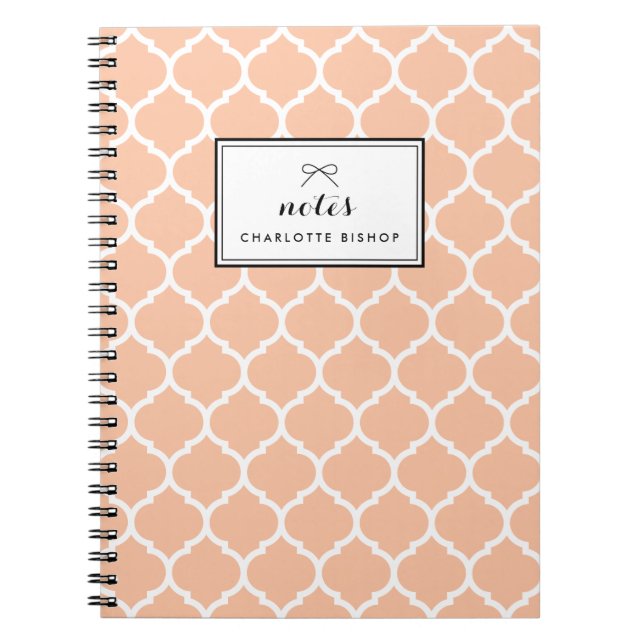 Personalisiertes Peach Quatrefoil Muster Notizblock (Vorderseite)