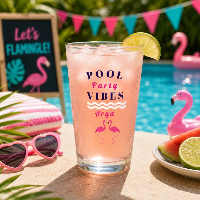Personalisiertes Poolparty-Feeling Flamingo Trinkg Glas (Von Creator hochgeladen)