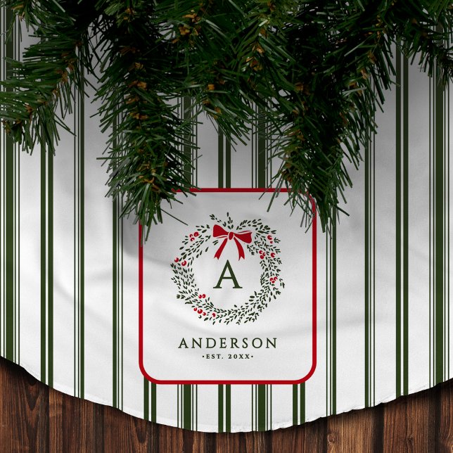 Personalisiertes Preppy Holiday Wreath Monogramm u Polyester Weihnachtsbaumdecke (Von Creator hochgeladen)