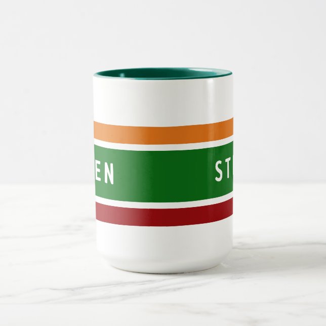 Personalisiertes Retro-Tankstellen-Namens-Coffee-G Tasse (Zentrum)