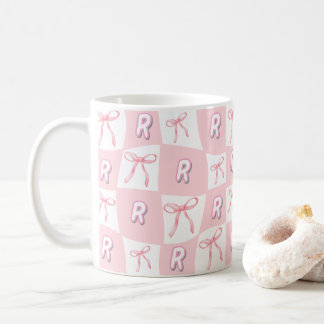 Personalisiertes rosa Bow-Schachbrett Kaffeetasse