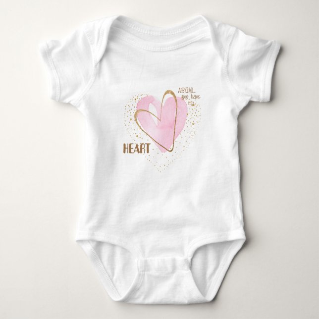 Personalisiertes rosa Herz Baby Strampler (Vorderseite)