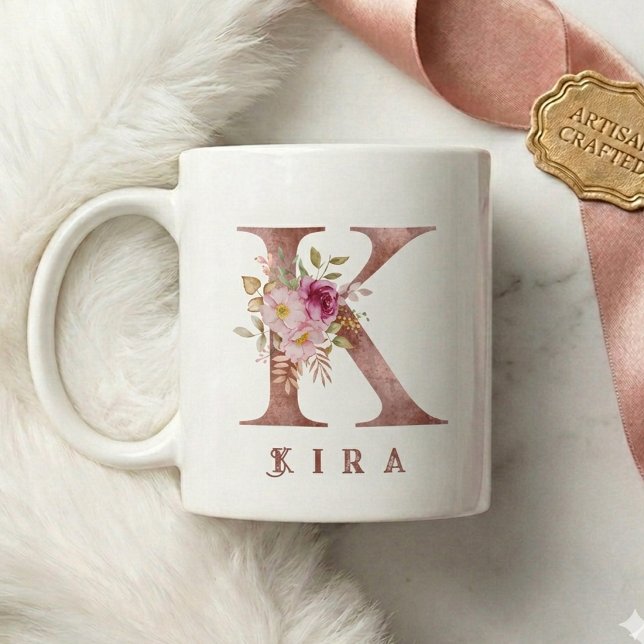 Personalisiertes Roségold-Blumen-Initial K Monogra Kaffeetasse (Von Creator hochgeladen)
