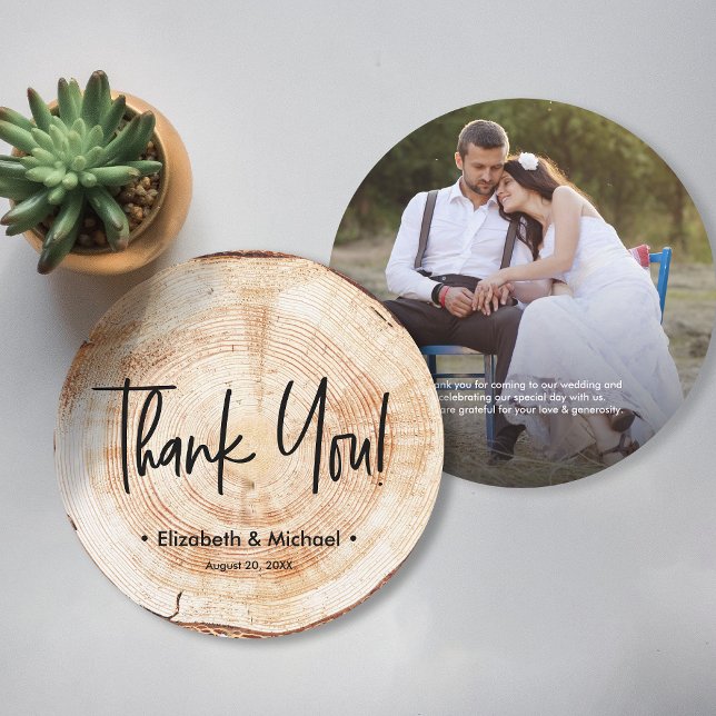 Personalisiertes rustikales Hochzeitsholz-Foto Einladung (Unique round rustic wedding wood cut print thank you cards with customizable photo and message.)