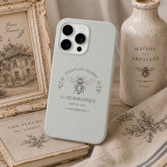 Personalisiertes Salbeigrün im französischen Landh iPhone Hülle (Von Creator hochgeladen)