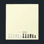 Personalisiertes Schachspiel Gelb Notizblock<br><div class="desc">Klassisches Schwarz-Weiß-Notizblock für Schachfreunde mit geometrischen Schachfiguren. Modernes Schachdesign</div>