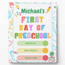 Personalisiertes Schild zum ersten Tag im Kinderga