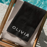 Personalisiertes Schwarz-Name-Monogramm | elegant Strandtuch<br><div class="desc">Machen Sie sich mit diesem personalisierten Badetuch am Strand oder am Pool ein Bild. Dieses Handtuch kombiniert Stil und Funktionalität mit einem eleganten schwarzen Design mit einem individuell anpassbaren Monogramm und Namen. Aus weichem, saugfähigem Material gefertigt, eignet es sich perfekt zum Liegeen am Wasser oder zum Trocknen nach dem Schwimmen....</div>