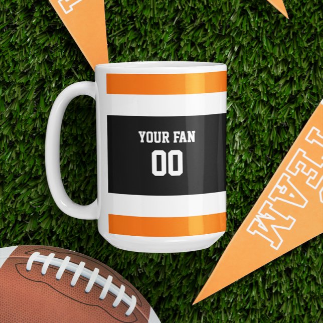 Personalisiertes Schwarz-, Orange- und Weißfußball Tasse (Von Creator hochgeladen)