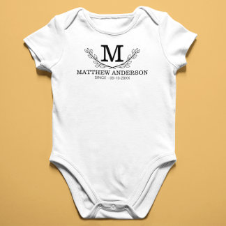 Personalisiertes Schwarz-Weiß-Namensmonogramm Alte Baby Strampler
