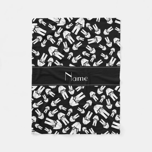 Personalisiertes schwarzes Karatenamensmuster Fleecedecke (Vorderseite)