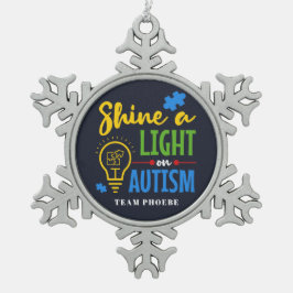 Personalisiertes Shine A Light on Autismus Matchin Schneeflocken Zinn-Ornament