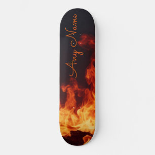 Personalisiertes Skateboard mit Flammen-Design
