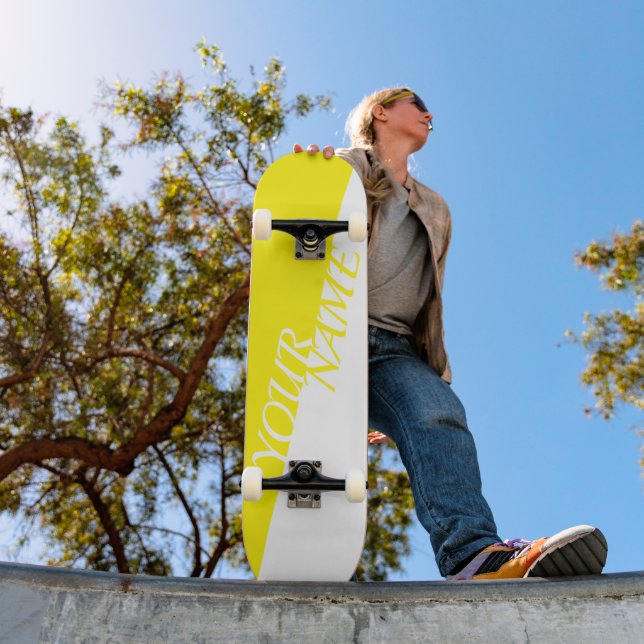 Personalisiertes Skateboard - Name hinzufügen (Außen 1)