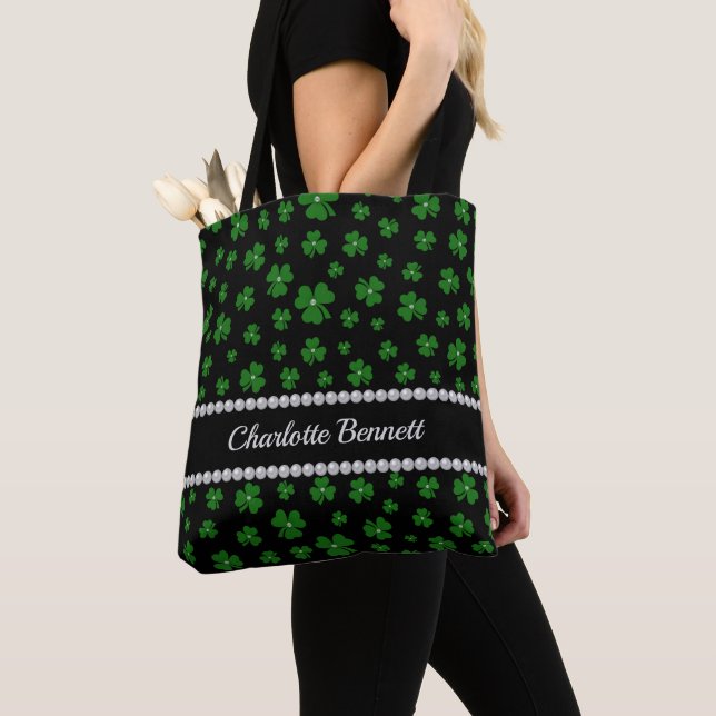 Personalisiertes St. Patrick's Day Shamrock mit Pe (Von Nahem)