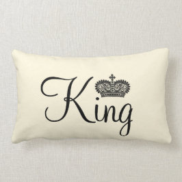 Personalisiertes Textdesign von King und Crown Lendenkissen