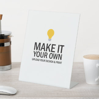 Personalisiertes Tischschild mit Ihrem Logo und De Sockelschild