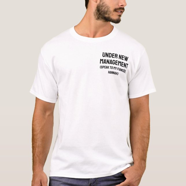 Personalisiertes Verlobungsgeschenk für den Verlob T-Shirt (Vorderseite)
