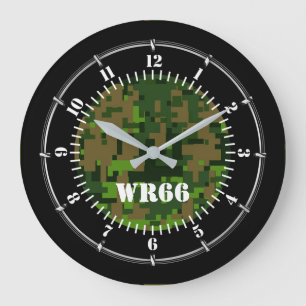 Personalisiertes Waldland Grüne Camouflage auf Große Wanduhr
