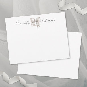 Personalisiertes weißes Schleifenmonogramm Mitteilungskarte