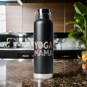Personalisiertes Yoga Mama isoliert Trinkflasche