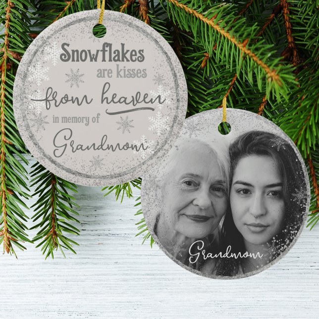 Personalisiertes zweiseitiges Memory Snowflake Fot Keramik Ornament (Von Creator hochgeladen)