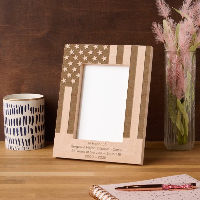 Personalize | American Flag Police Retirement Geätzte Rahmen (Links)