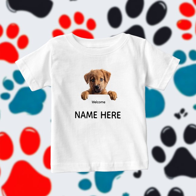 Personalize Cute Welcome Puppy  Baby T-shirt (Von Creator hochgeladen)