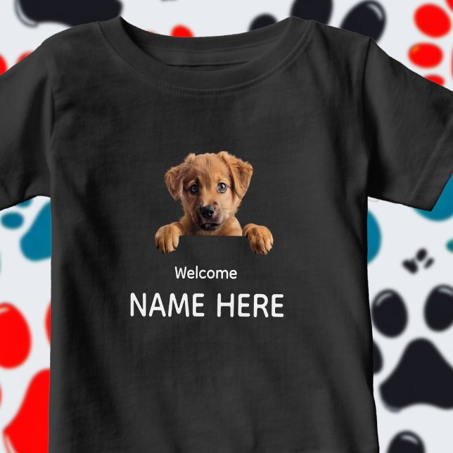 Personalize Cute Welcome Puppy  Baby T-shirt (Von Creator hochgeladen)