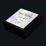 Personalize - White Glitzer & Lavendel Erinnerungskiste<br><div class="desc">Personalisieren Sie die Geschenkboxen mit hübschen lila Lavendel-Aquarell-Blume auf einem weißen gliterigen Hintergrund, sodass Sie sich individuell gestalten können. Dieses Design kann für andere Anlässe wie Muttertag, Abschluss, Großmutter Tag, Hochzeit, Geburtstag usw. verwendet werden, indem man einfach den Text ändert. ✔ HINWEIS: ÄNDERN SIE NUR DIE VORLAGEBEREICHE, DIE SIE BENÖTIGEN!...</div>