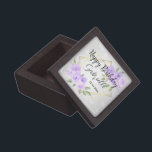 Personalize - White Glitzer & Lavendel Kiste<br><div class="desc">Personalisieren Sie die Geschenkboxen mit hübschen lila Lavendel-Aquarell-Blume auf einem weißen gliterigen Hintergrund, sodass Sie sich individuell gestalten können. ✔ HINWEIS: ÄNDERN SIE NUR DIE VORLAGEBEREICHE, DIE SIE BENÖTIGEN! 😀 Sie können den Text bei Bedarf entfernen und neu hinzufügen, was immer Sie möchten und welchen Schriftart Sie möchten. 📌 Wenn...</div>