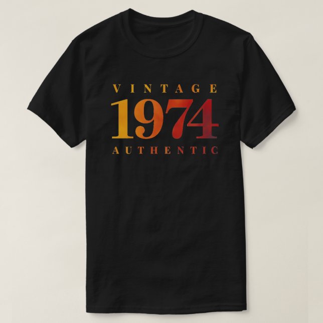 Personalized 1974 Print, Retro Inspired Birthday T-Shirt (Design vorne)