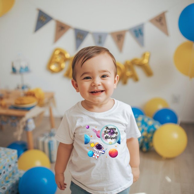 Personalized Astronaut & Planets Birthday T-Shirt (Von Creator hochgeladen)