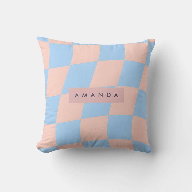 Personalized Baby Blue and Peach Wavy Checkered Kissen (Vorderseite)