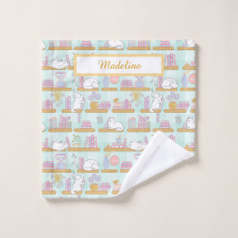 Personalized Cat's Library Bookish Pastel Green Waschlappen