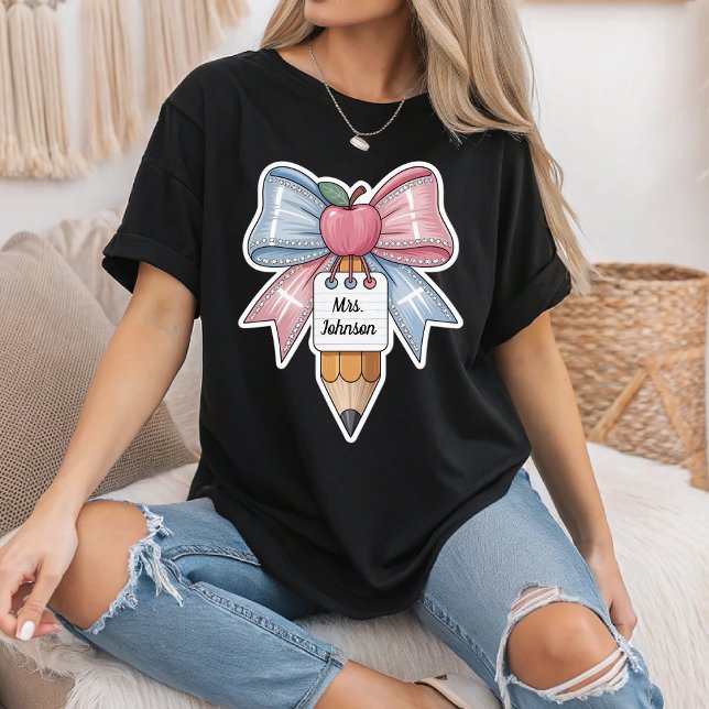 Personalized Coquette Bow Teacher Back To School T-Shirt (Von Creator hochgeladen)